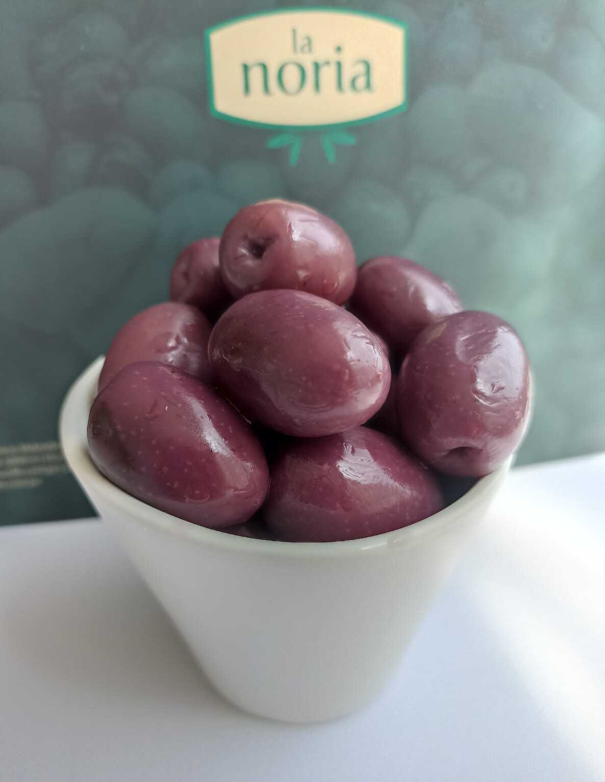 ACEITUNA NEGRA ENTERA VARIEDAD SEVILLANA EN  SALMUERA