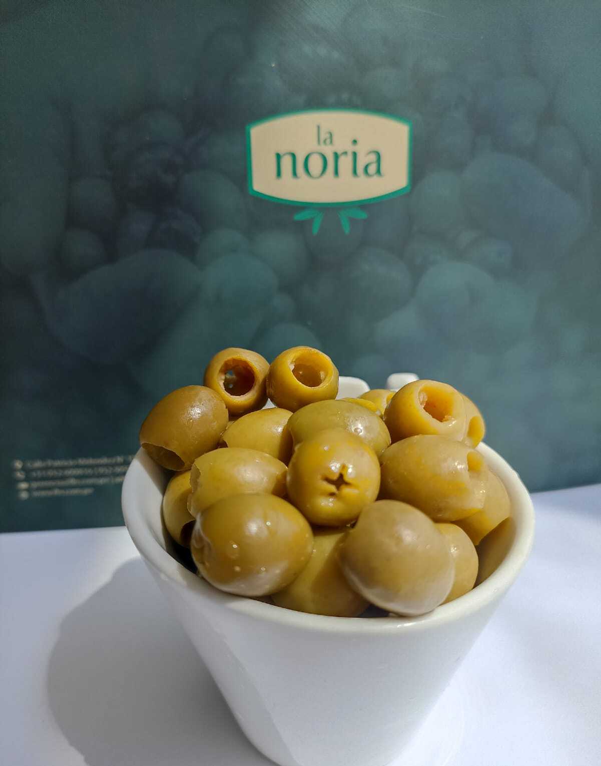 ACEITUNA VERDE DESHUESADA VARIEDAD MANZANILLA EN  SALMUERA